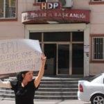 HDP önünde protesto eylemi yaptı