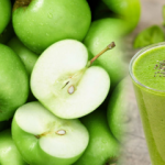 Yeşil elmanın faydaları nelerdir? Düzenli yeşil elma ve salatalık suyu karışımı içerseniz...