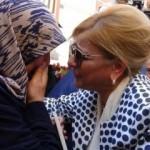 HDP binası önünde aileleri ziyaret etti, gözyaşlarını tutamadı