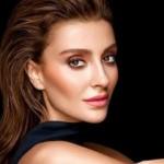 &Ouml;zge Ulusoy makyajsız hali ile g&uuml;ndeme geldi!