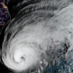 Humberto Kasırgası kategori 3 seviyesine yükseldi!