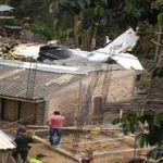 Kolombiya'da evin üzerine uçak düştü! Ölüler var