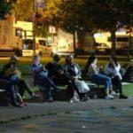 Beyoğlu'nda deprem korkusu yaşayanlar parklarda toplandı