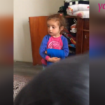 Karadenizli miniğin dağınık kıyafetlere olan tepkisi g&uuml;ld&uuml;rd&uuml;!