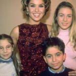 Dadı dizisinin minik Duygu'sunu oynayan G&ouml;k&ccedil;e Bilgebay kocaman kız oldu! Peki G&ouml;k&ccedil;e Bilgebay kimdir?