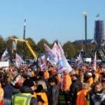Hollanda'da inşaat sektörü çalışanları ayakta