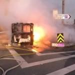 TEM Otoyolu'nda otobüs alev alev yandı