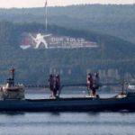 Askeri kargo gemisi, Çanakkale Boğazı'ndan geçti