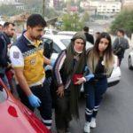 Beyoğlu'nda trafik kazası! Görenler yardıma koştu