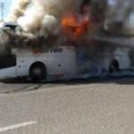 Otobüs seyir halindeyken yandı
