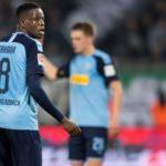 Bundesliga lideri deplasmanda yıkıldı