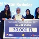 Geleceği Yazan Kadınlar'ın &ouml;d&uuml;lleri Emine Erdoğan'dan