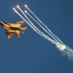 İsrail'den İran milislerine ve Suriye ordusuna hava saldırısı