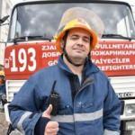 Türk asıllı gönüllü itfaiyeci Arnavutluk'un yardımına koştu