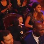 Messi ödülü alınca çocukları fena coştu!