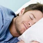 9 saatten fazla uyumak felç riskini artırıyor