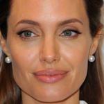 Angeline Jolie ile ilgili tüm dünyayı şok eden suçlama! 