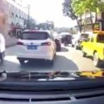 Dehşet verici patlama! Cadde üstündeki mağaza bir anda patladı