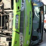 Son dakika: İzmit'te TIR'la halk otobüsü çarpıştı: 27 kişi yaralandı