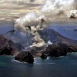 Yeni Zelanda'da Whakaari Yanardağı patladı