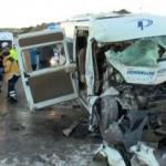 Çanakkale'de işçi minibüsü ve vinçin korkunç kazası: Yaralılar var