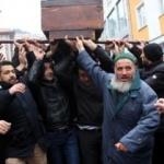 103 yaşında &ouml;len din adamının cenaze t&ouml;renine 3 bin kişi katıldı