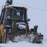 Elazığ'da 105 köy yolu, kardan kapandı