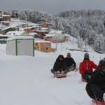 Giresun yaylalarında kar keyfi