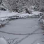 Sivas'ta Kızılırmak buz tuttu, 280 yerleşim yerinin yolu kapandı