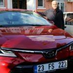Şehit Fethi Sekin'in babasına otomobil hediye edildi