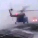 Helikopter kar fırtınası nedeniyle kara yoluna acil iniş yaptı