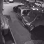 Uyuyakalan minibüs şoförü araçlara çarptı