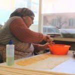 66 yaşındaki girişimci kadının azmi parmak ısırtıyor