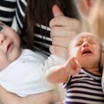 Emmeyi reddeden bebeğe ne yapılmalı? Meme reddi çözümleri