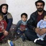 Evlerinin kapısı olmayan aile gece akrep korkusundan uyuyamıyorlar