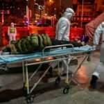 Dehşete düşüren son rakamlar geldi! Koronavirüs durdurulamıyor, Bir ilk yaşandı...