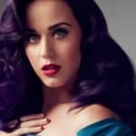 D&uuml;nyaca &uuml;nl&uuml; yıldız Katy Perry program sırasında fenalaştı!