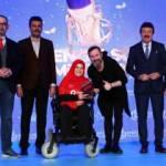2. Engelsiz Mikrofon Radyo Ödülleri'nden Talha Bora Öge'ye ödül