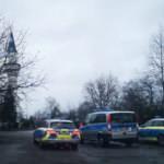 Almanya'da bir camide canlı bomba ihbarı!