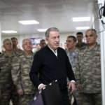 Bakan Akar sınırın sıfır noktasında incelemelerde bulundu