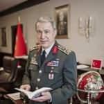 Bakan Akar'dan İngiliz mevkidaşı ile kritik görüşme