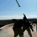 İdlib'de rejime ait helikopterin düşürülme anı