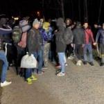 Şimdi Avrupa düşünsün!  Sığınmacılar akın akın gitmeye başladı! İlk görüntüler