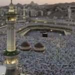 Suudi Arabistan koronavirüs nedeniyle umre ziyaretlerini askıya aldı