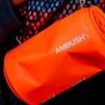 Japonya markası Ambush'dan kola tenekelerinden çanta