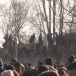 Tel çitleri kesen göçmenler Yunanistan'a sel olup aktı