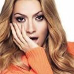 Hadise Koronovirüs'ten sebep ailesinden vazgeçti!