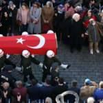 İdlib şehidini binler uğurladı