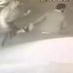 Sokak ortasında kadından erkeğe şiddet kamerada
