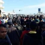 Yunanistan'ın zorla Midilli'de tuttuğu göçmenlerden protesto